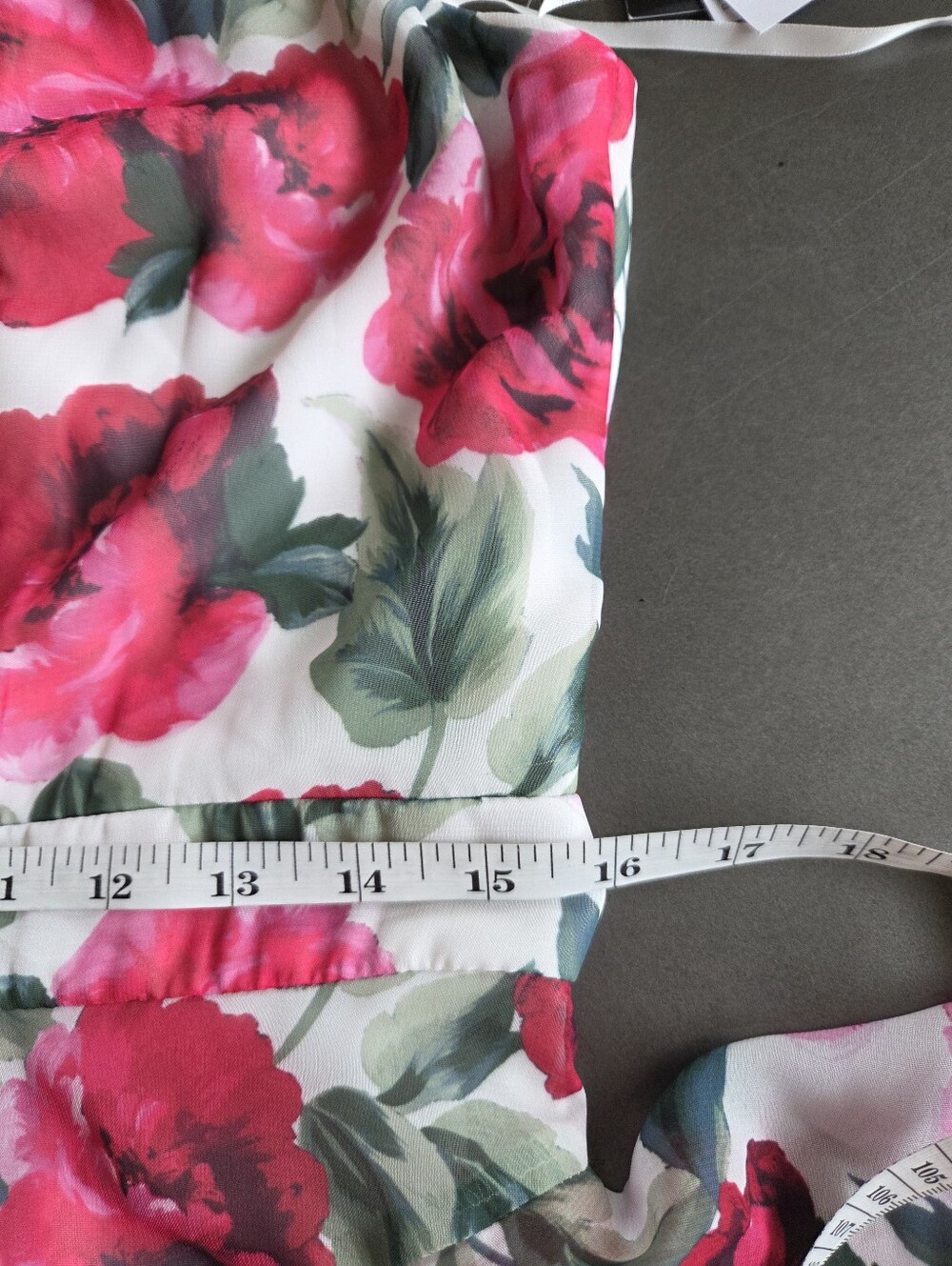 Betsy & Adam Women's Floral Print Ruffled Sleeveless Gown Size 10 NWT - Picture 8 of 14